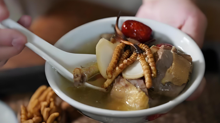 冬蟲夏草搭配有道，滋養(yǎng)肺部效果妙