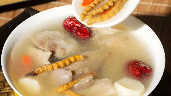 吃鮮冬蟲(chóng)夏草會(huì)臉過(guò)敏嗎？