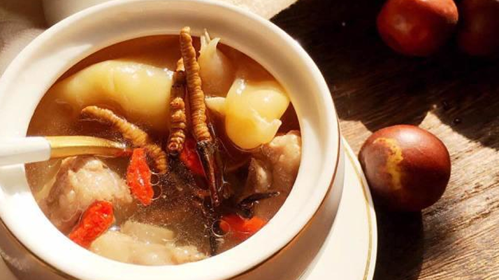 蟲草燉瘦肉:滋補(bǔ)美味的家常做法