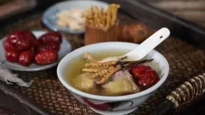 冬蟲夏草補腎:傳統(tǒng)認知與科學(xué)視角的解讀