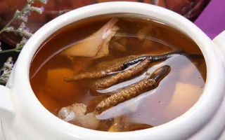 東強堂蟲草清燉團魚：秋冬滋補硬菜，一口鮮醇養(yǎng)身心